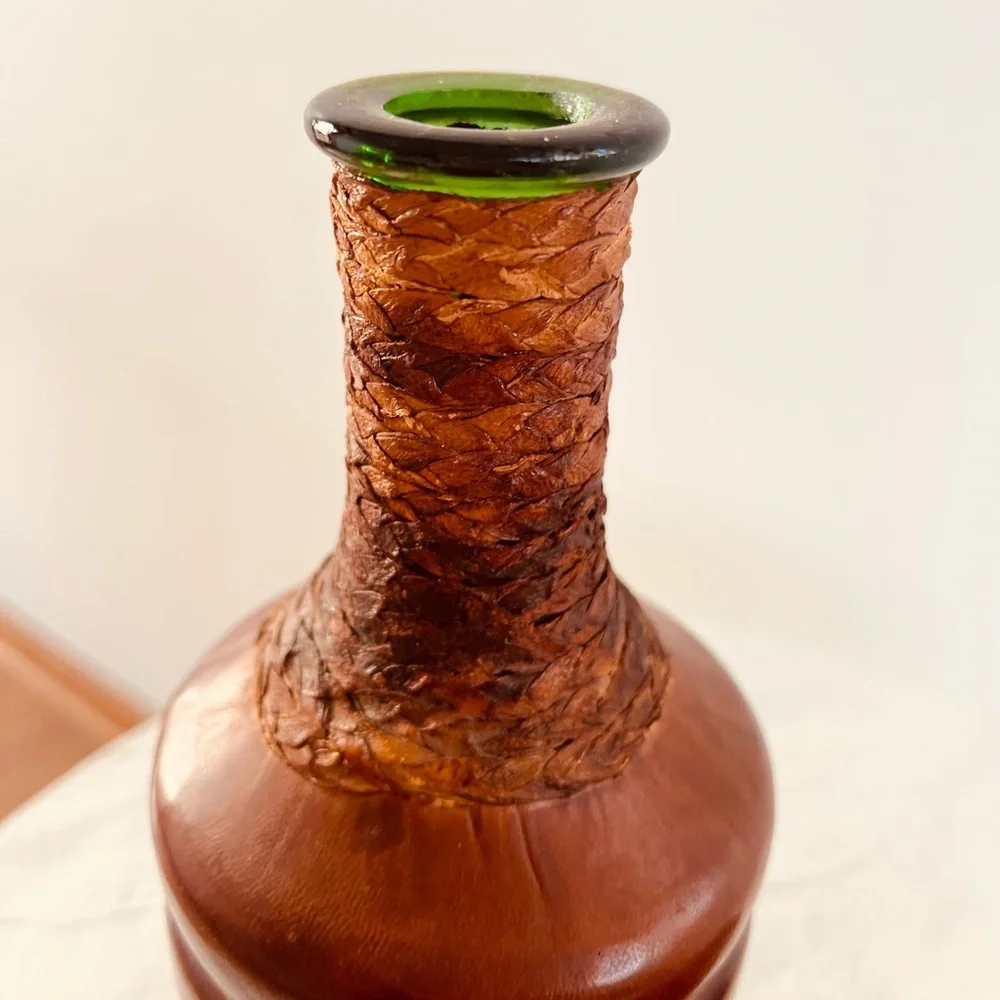 HAND CRAFTER MCM LEATHER WRAPPED ITALIAN WHISKEY-WINE DECANTER‎ HERITAGE GRAMPA